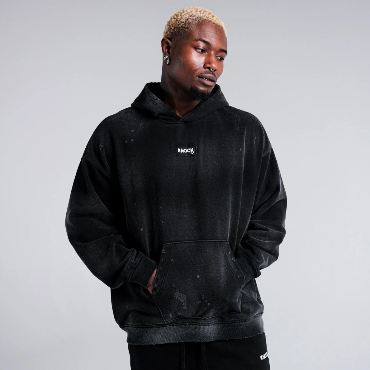 "Knock" džemperis - Distorted Hoodie