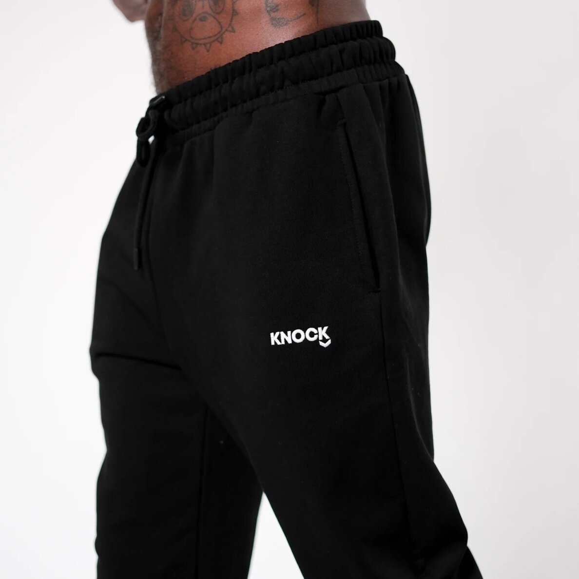"Knock" laisvalaikio kelnės - Straight Cut Terry Joggers - Black 4