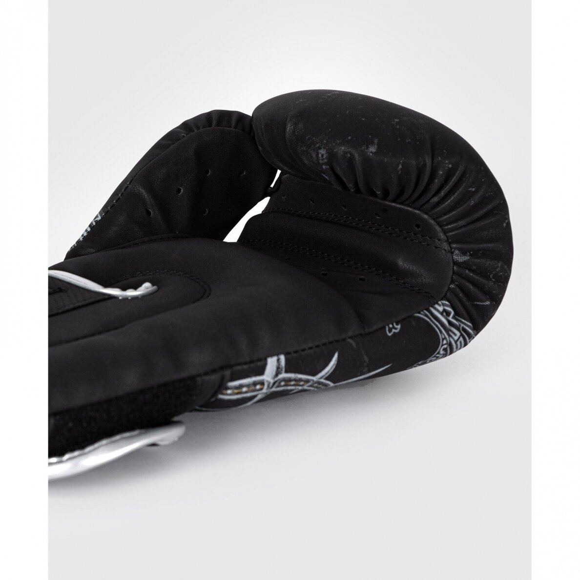 "Venum" Boxing Gloves Gladiator 5.0 - Black/Silver 3