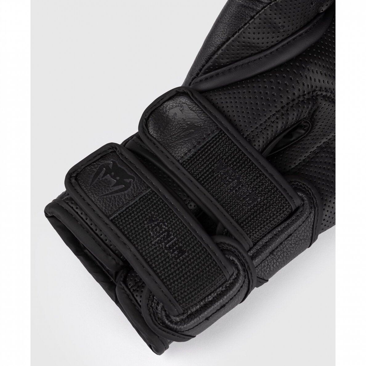 "Venum" bokso pirštinės Reverso - Black/Black 6