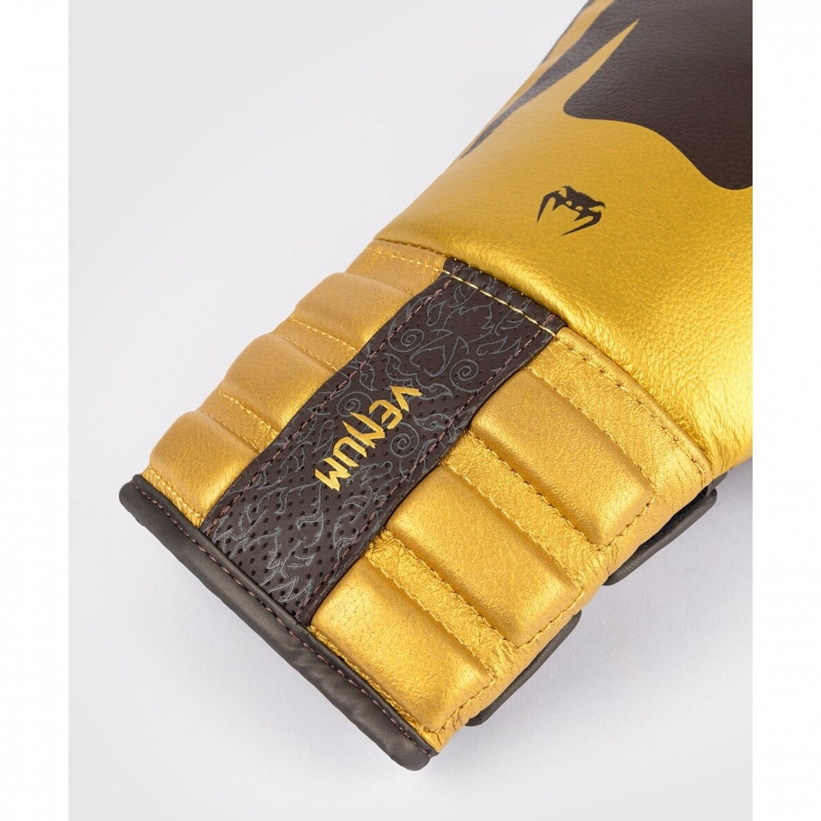 "Venum" Boxing Gloves Reverso - Chocolate/Gold 6 "Venum" Boxing Gloves Reverso - Chocolate/Gold 6