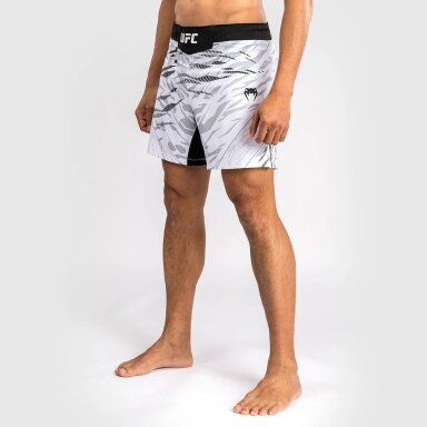 "Venum" MMA Shorts UFC Authentic Fight Night Short Fit - White