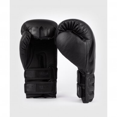 "Venum" bokso pirštinės Reverso - Black/Black 1 "Venum" bokso pirštinės Reverso - Black/Black 1